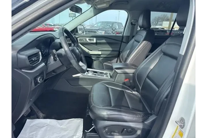 $30999 : Ford Explorer 2023 AWD XLT 4 image 9