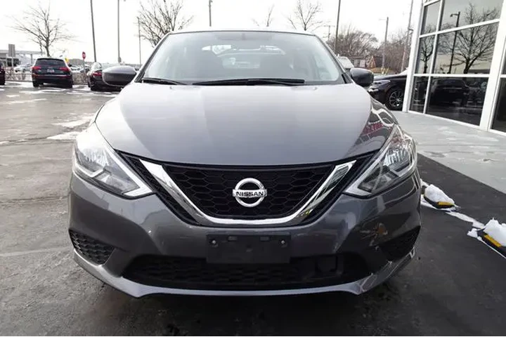 2019 Sentra image 3