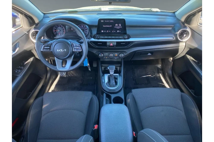 $18900 : Kia Forte 2023 image 4