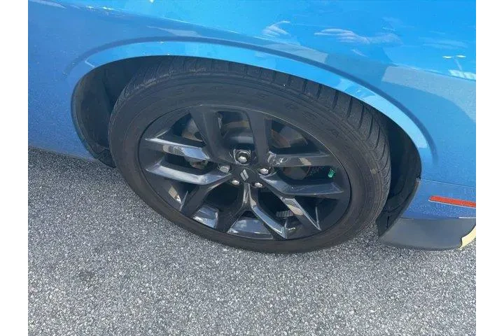 $36990 : Dodge Challenger 2023 R/T 2d image 6