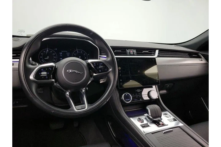 $30998 : Jaguar F-PACE 2024 AWD P250 image 9