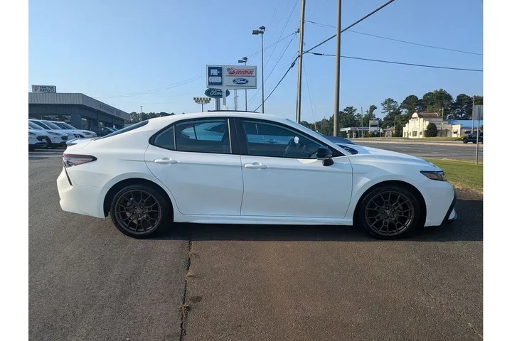 $27491 : Toyota Camry 2023 SE 4dr Sed image 6