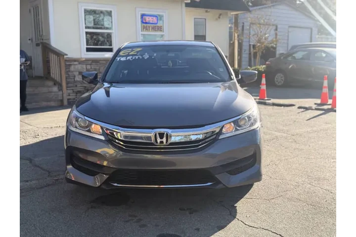 2017 Accord LX image 9