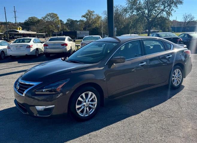 $8900 : 2015 Altima 2.5 S image 10