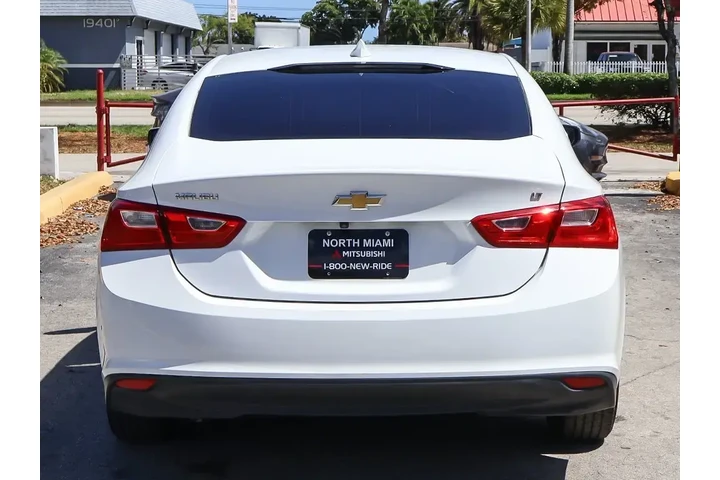 $14890 : Chevrolet Malibu 2023 LT 4dr image 10