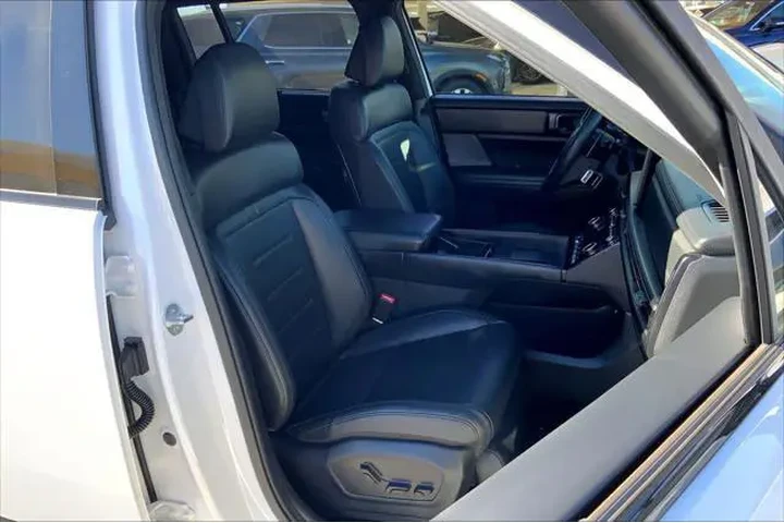 $39611 : Hyundai SANTA FE Hybrid 2025 image 9