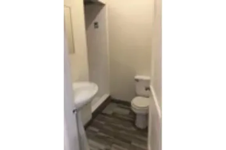 $1300 : Apartamento de renta image 2