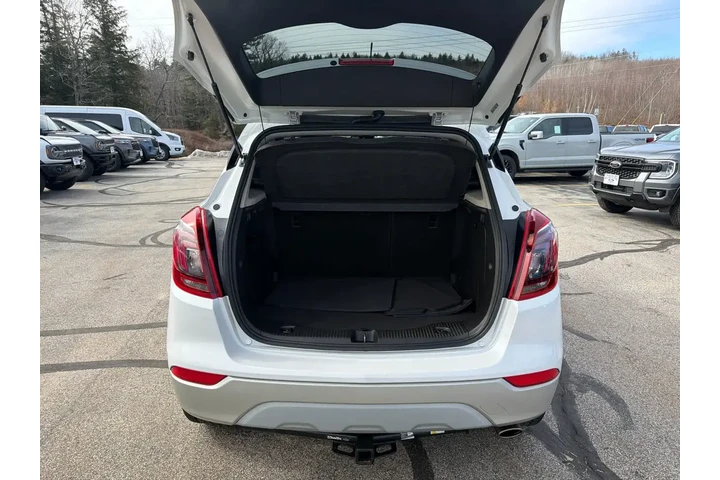 $11995 : Buick Encore 2017 Essence 4d image 7