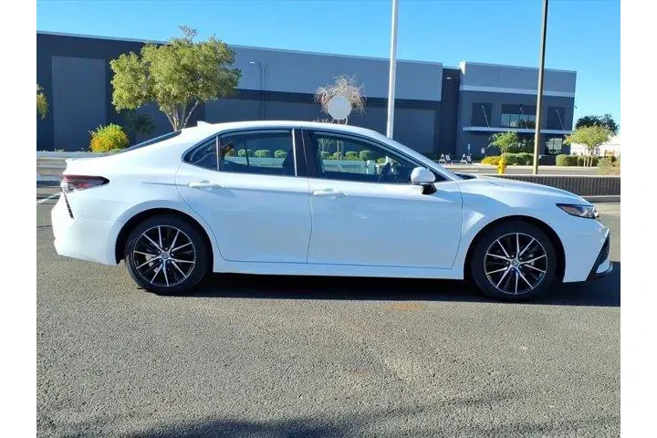 $24399 : Toyota Camry 2024 SE 4dr Sed image 6