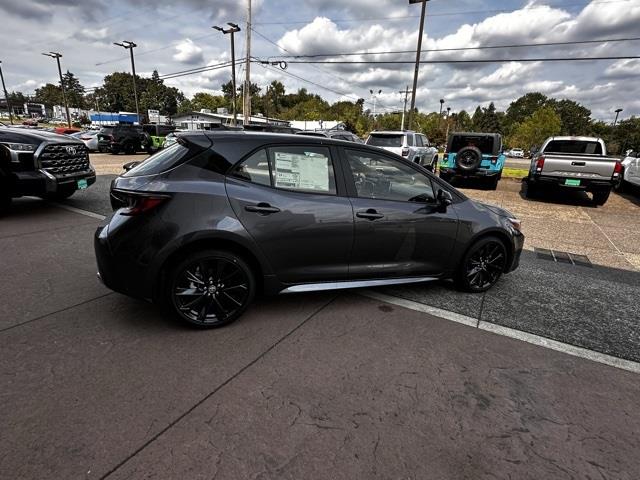 $29067 : 2025 Corolla Hatchback XSE image 6