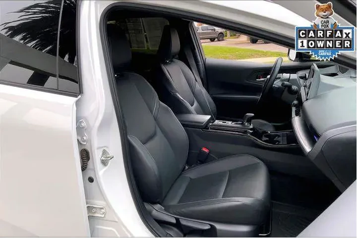 $31985 : Toyota Prius 2025 Nightshade image 7