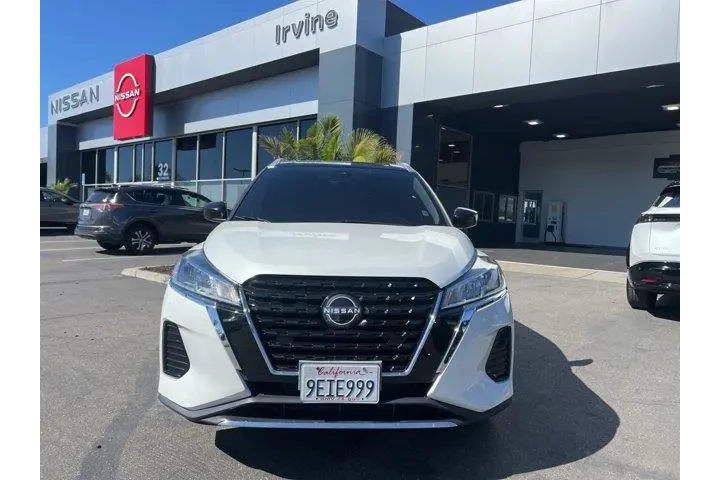 $15991 : Nissan Kicks 2023 SV 4dr Cro image 2