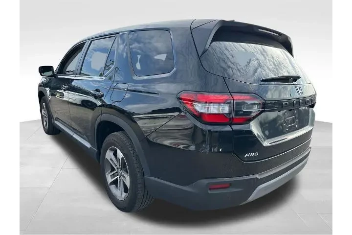 $39989 : Honda Pilot 2025 AWD EX-L 4d image 2