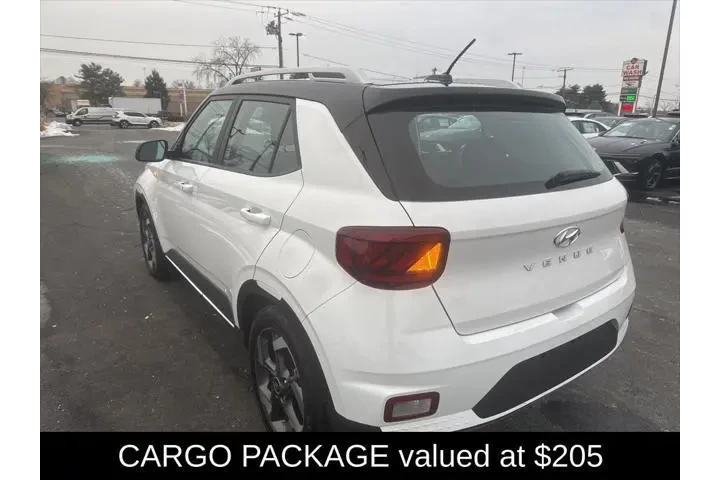 $16495 : Hyundai VENUE 2023 Limited 4 image 4