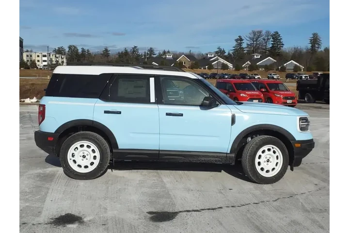 $32075 : Ford Bronco Sport 2024 AWD H image 2