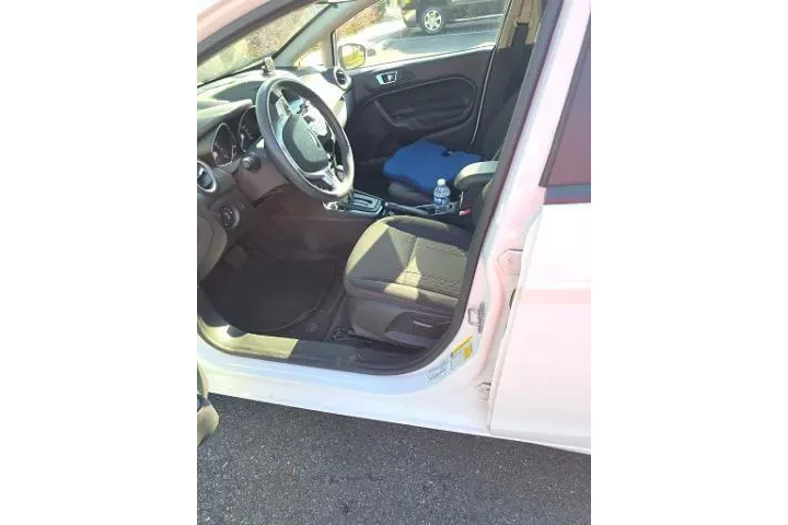 $6762 : Ford Fiesta 2016 SE 4dr Hatc image 1