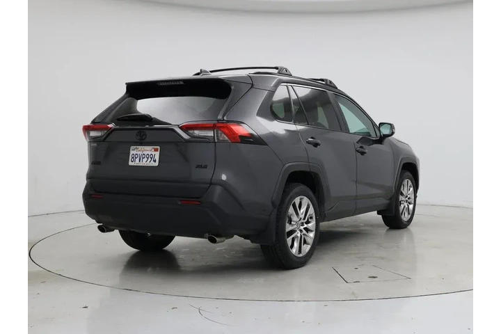$25998 : Toyota RAV4 2020 XLE Premium image 8