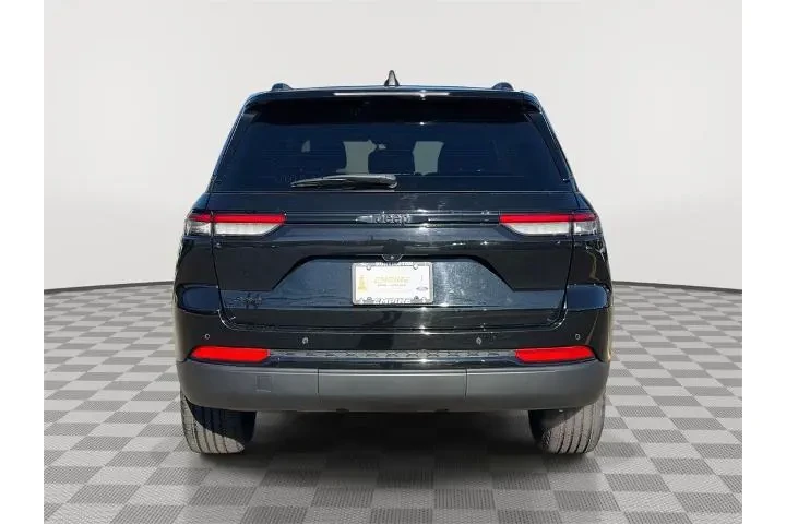 $29904 : Jeep Grand Cherokee 2022 4x4 image 6