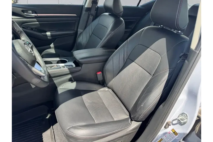 $25991 : Nissan Altima 2024 2.0 SR 4d image 8