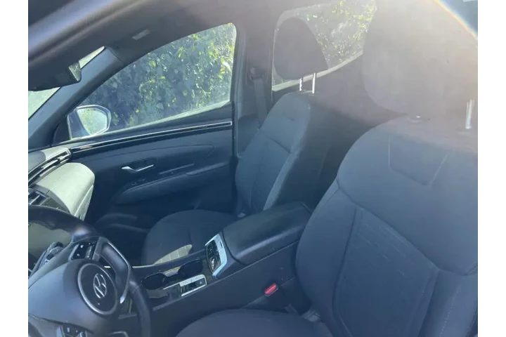 2022 Santa Cruz SEL Premium image 5