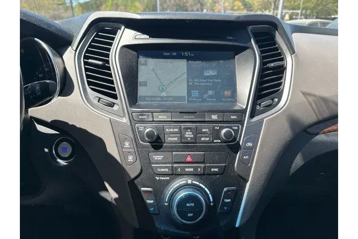 $17142 : Hyundai SANTA FE Sport 2018 image 10