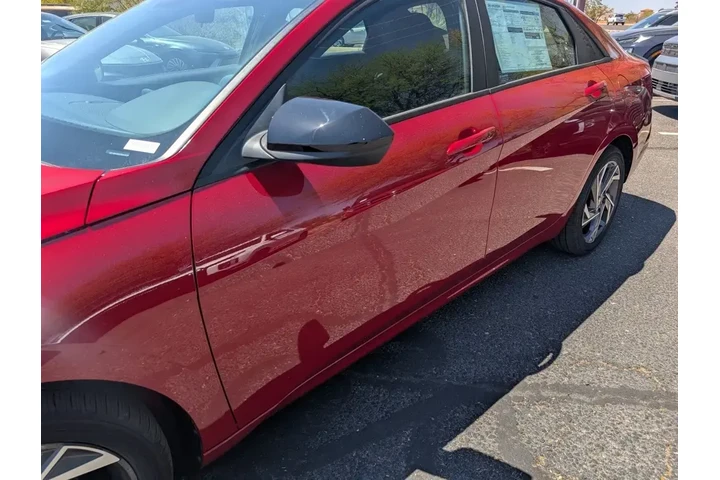 $23995 : Hyundai ELANTRA Hybrid 2025 image 9