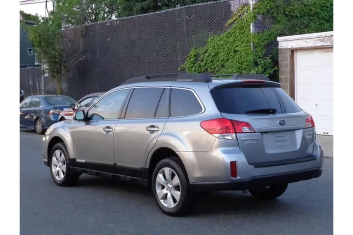 $8450 : 2011 Outback 2.5i Limited image 7