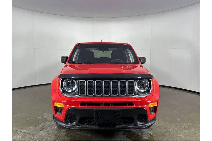 $21697 : 2023 Renegade Latitude image 10