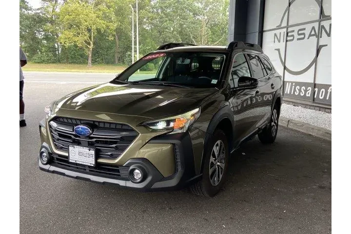 Subaru Outback 2023 AWD Prem image 8