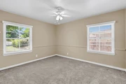$900 : Delightful 2-bedroom, 1-bathro thumbnail