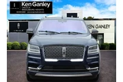$29998 : Lincoln Navigator 2019 4x4 R thumbnail