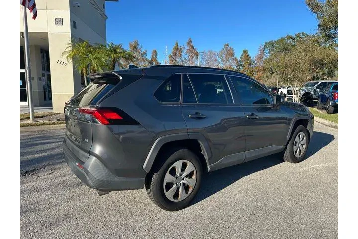$18975 : Toyota RAV4 2019 LE 4dr SUV image 3