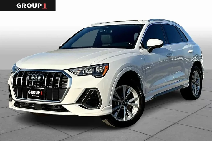 $24934 : Audi Q3 2022 AWD quattro S l image 1