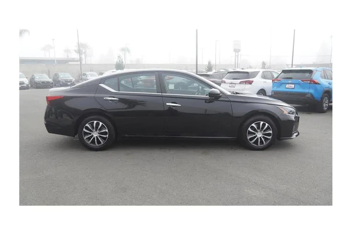 $17400 : 2023 Altima 2.5 S image 5