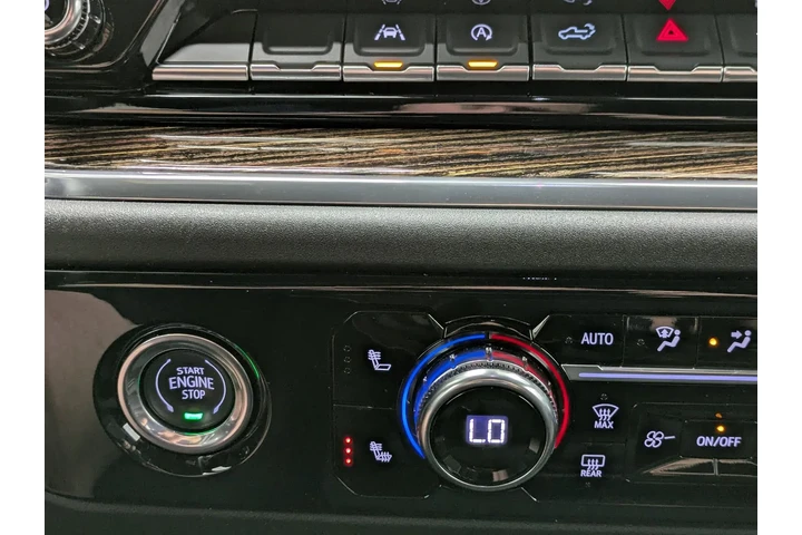 $37995 : Pre-Owned 2024 Sierra 1500 SLE image 6