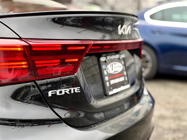 $4000 : 2022 Forte GT LINE image 6