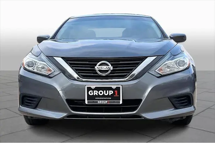 $10328 : Nissan Altima 2016 2.5 S 4dr image 4