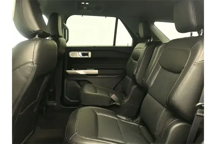 $33961 : Ford Explorer 2022 AWD Limit image 10