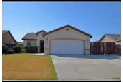Available 3 & 2 BEDROOM en Bakersfield