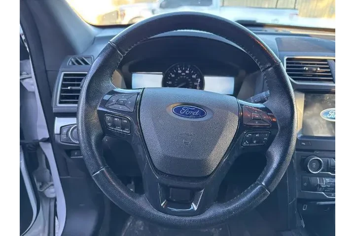 $13301 : Ford Explorer 2017 XLT 4dr S image 10