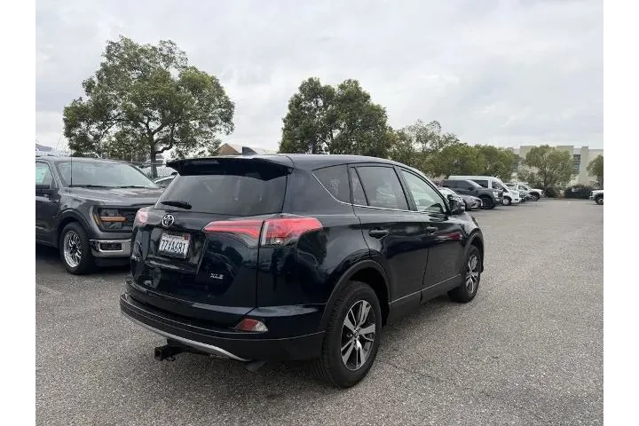 $21500 : Toyota RAV4 2017 XLE 4dr SUV image 5