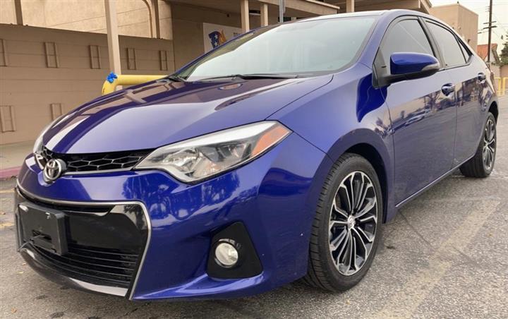 $8000 : Toyota Corolla S Plus  -- 2014 image 1