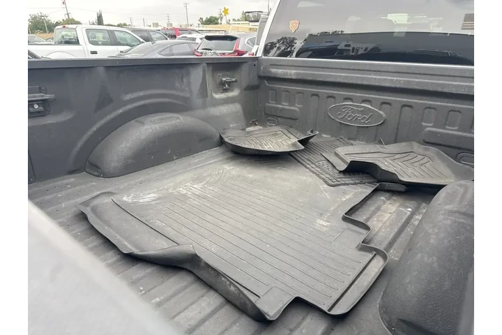 $27243 : Ford F-150 2021 4x4 King Ran image 6