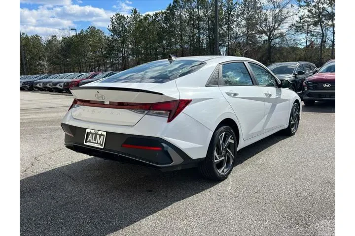 $20820 : Hyundai ELANTRA 2025 SEL Spo image 5