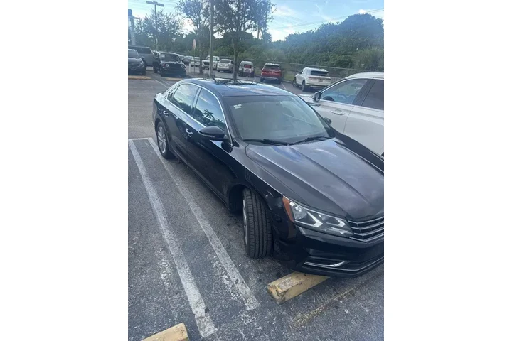 $8990 : Volkswagen Passat 2018 2.0T image 2
