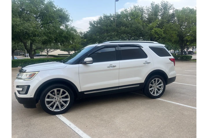 $13995 : 2017 Explorer Limited image 5