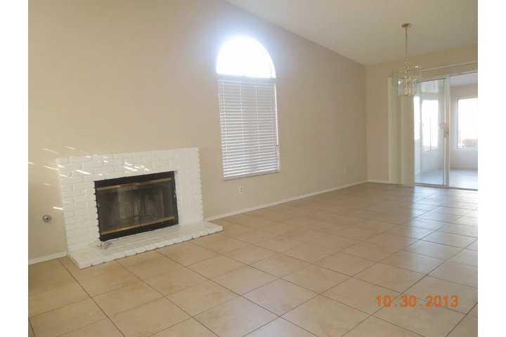 $1850 : SE RENTA CASA EN VICTORVILLE, image 1