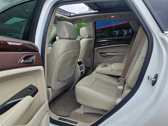 2015 SRX image 10