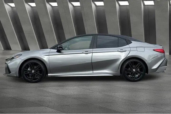 $36900 : Toyota Camry 2025 XSE 4dr Se image 10