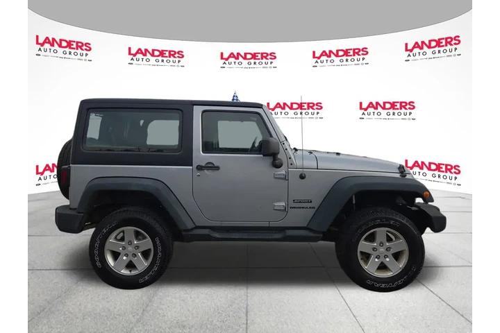 $14900 : Jeep Wrangler 2014 4x4 Sport image 2